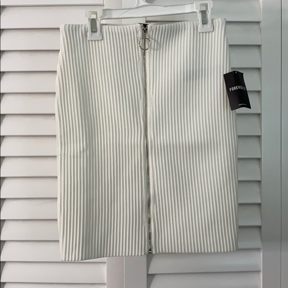 Forever 21 skirt NEW